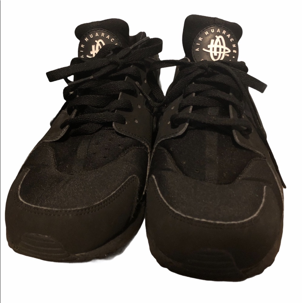 Nike Air HUARACHE black SZ 9.5+NIKE t-shirt Large